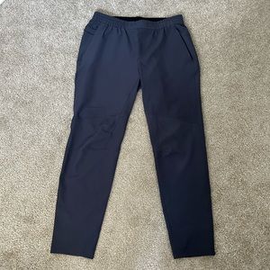 Large Men’s Lululemon “License to Train” Pant